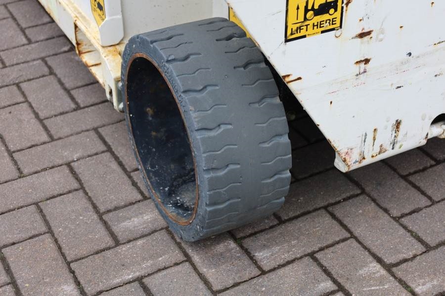 Holland Lift Ecostar HL-9710 Electric, 12m Working Height, 325k 2014 HOLLAND LIFT - Ecostar HL-9710 - 63511 Holland lift E...