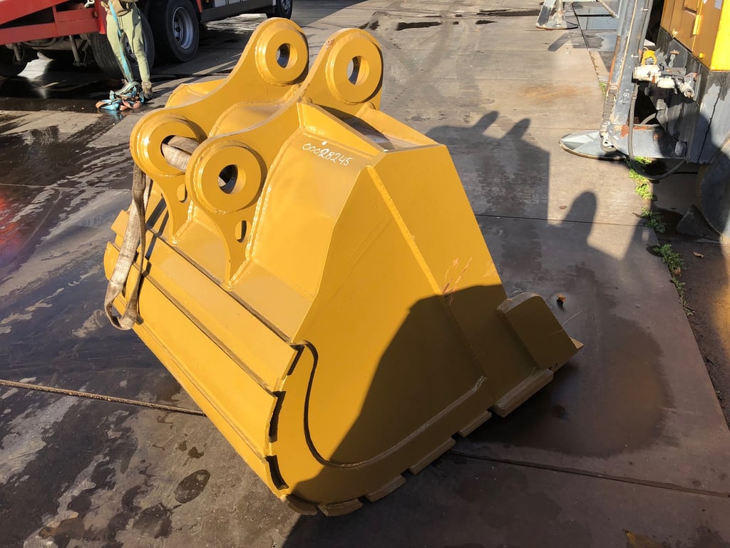 Caterpillar 325B 47 inch HDBucket 2021 00028245 325B 47 inch HDBucket 2021 0 image 2