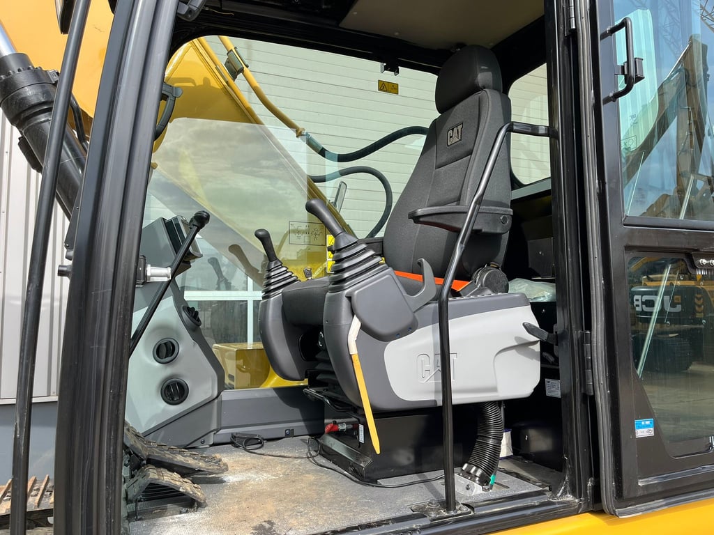 Caterpillar 320D3 GC 2025 00031242 320D3 GC 2025 0 image 11