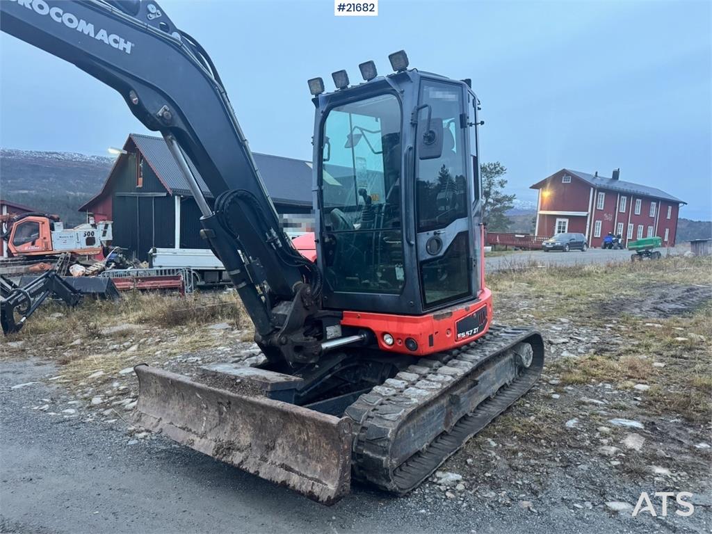 Eurocomach ES57 Tracked excavator w/ Rototilt and 2 buckets. 2014 21682 Eurocomach ES57 Tracked excavator w/ Rototilt and ...