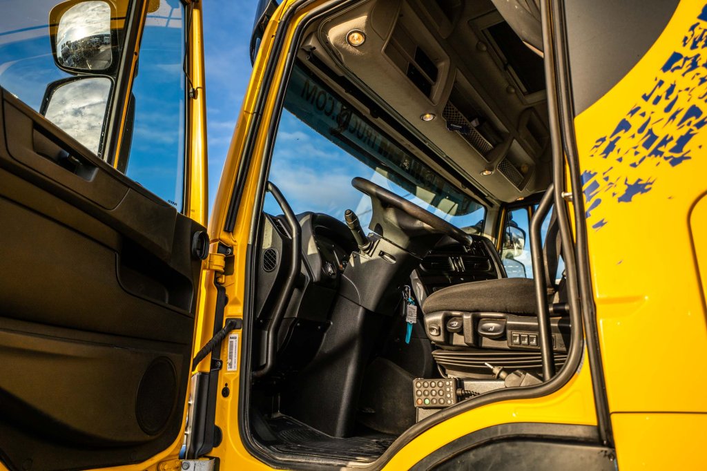 IVECO 570 X-WAY + INTARDER+HYDR. 2019 E64672 570 X-WAY + INTARDER+HYDR. 2019 1 image 11