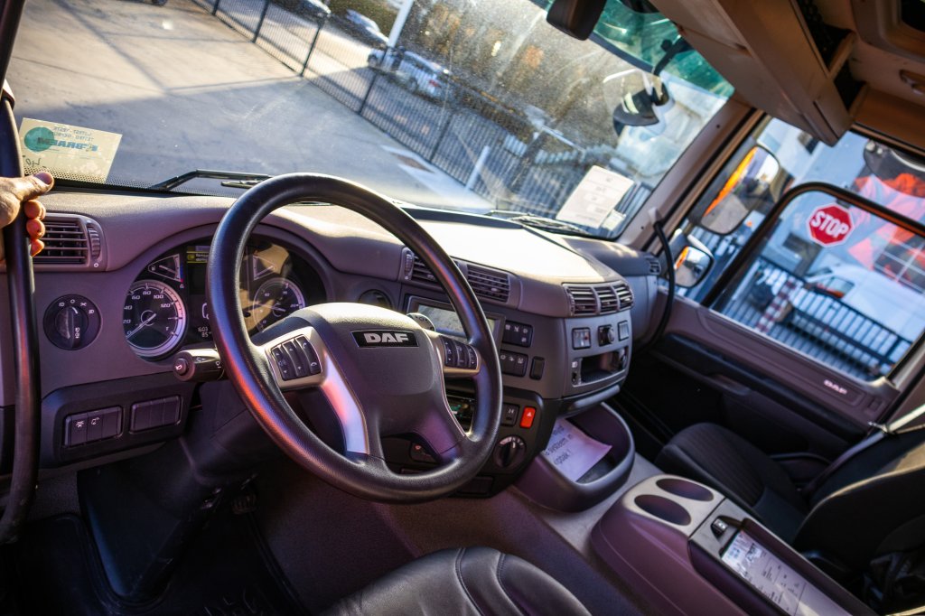 DAF CF 410-4x2 - 13 642 KM - 26m3 2019 E59287 DAF 410-4x2 - 13 642 KM - 26m3 2019 1 image 11