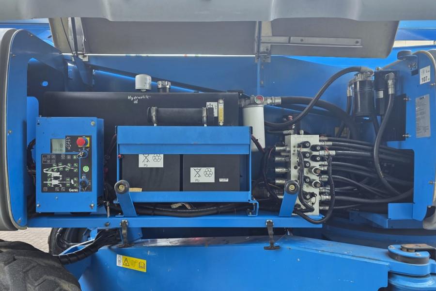 Genie ZX135/70 Diesel, 4x4x4 Drive, 43m Lifting Height, 2013 GENIE - ZX135/70 - 90346 ZX135/70 Diesel, 4x4x4 Drive, 43m Li...