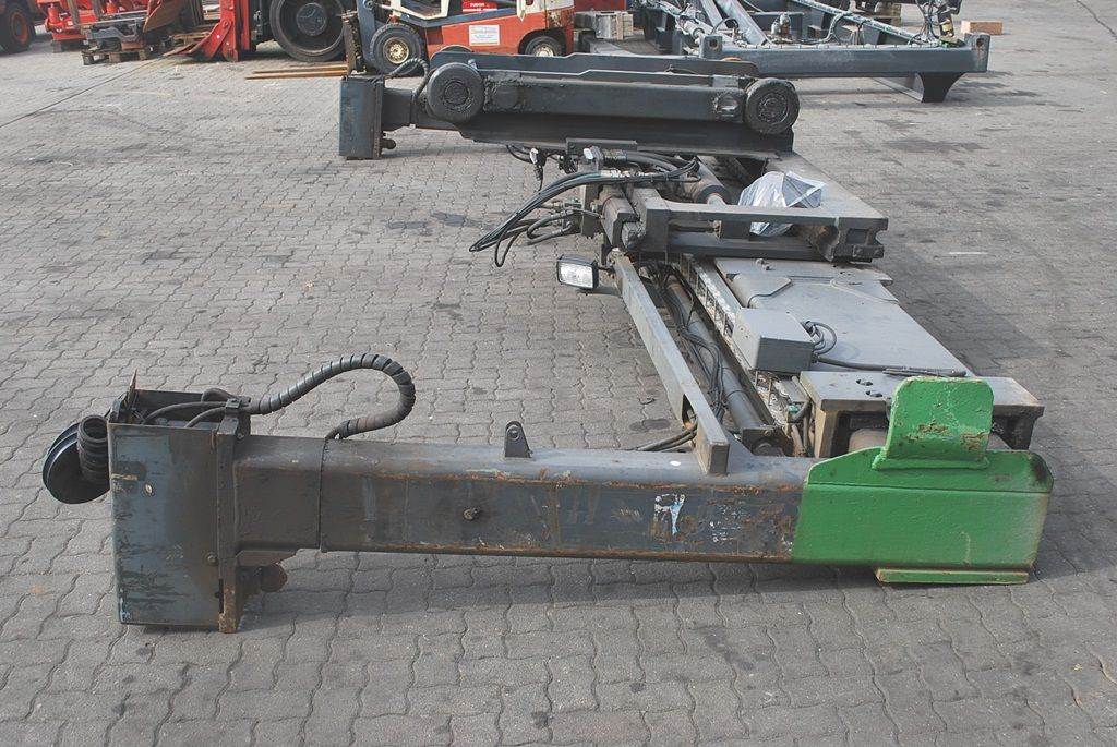 Kalmar 20-40 feet Sidespreader 2004 DIV1091 20-40 feet Sidespreader 2004 1 image 9