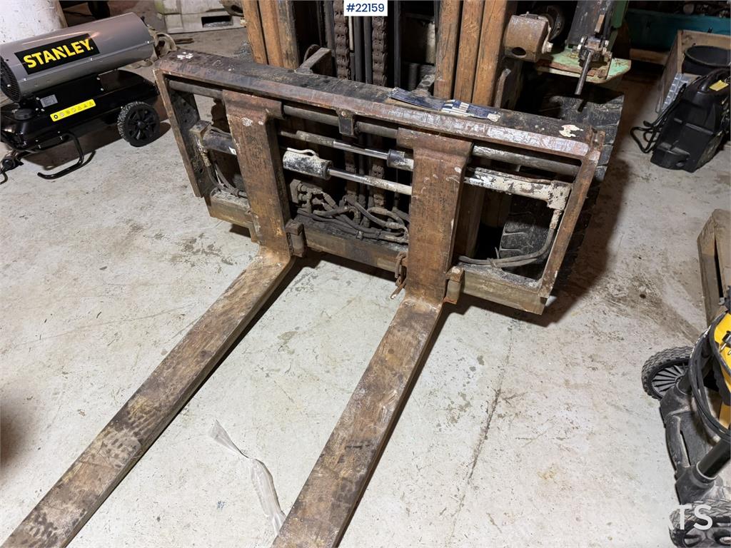 Mitsubishi FD30N forklift with side shift 2004 22159 FD30N forklift with side shift 2004 1 Forklift image 11