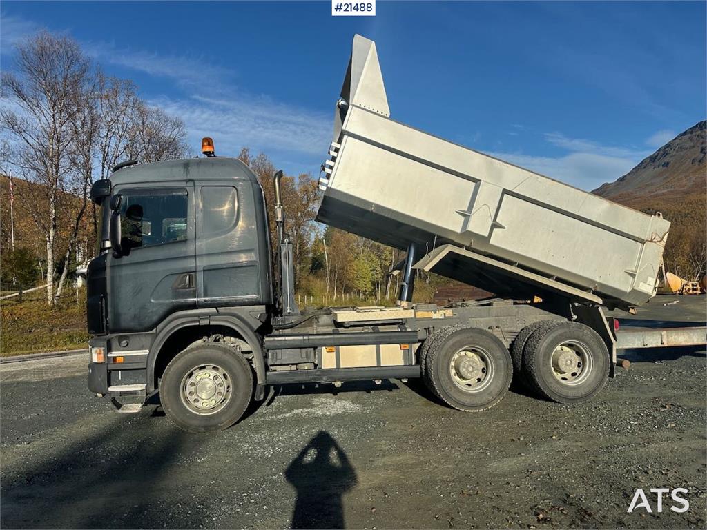Scania G480 6x4 snow rigged tipper truck w/ two sets of t 2011 21488 G480 6x4 snow rigged tipper truck w/ two sets of t 20...