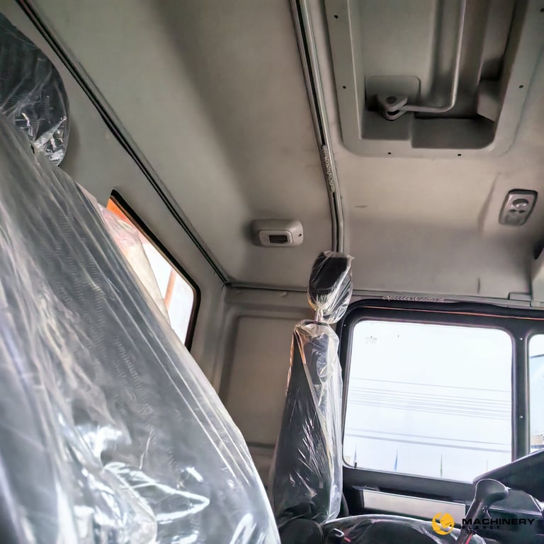 Heavy machinery product image - Image 10 of 12