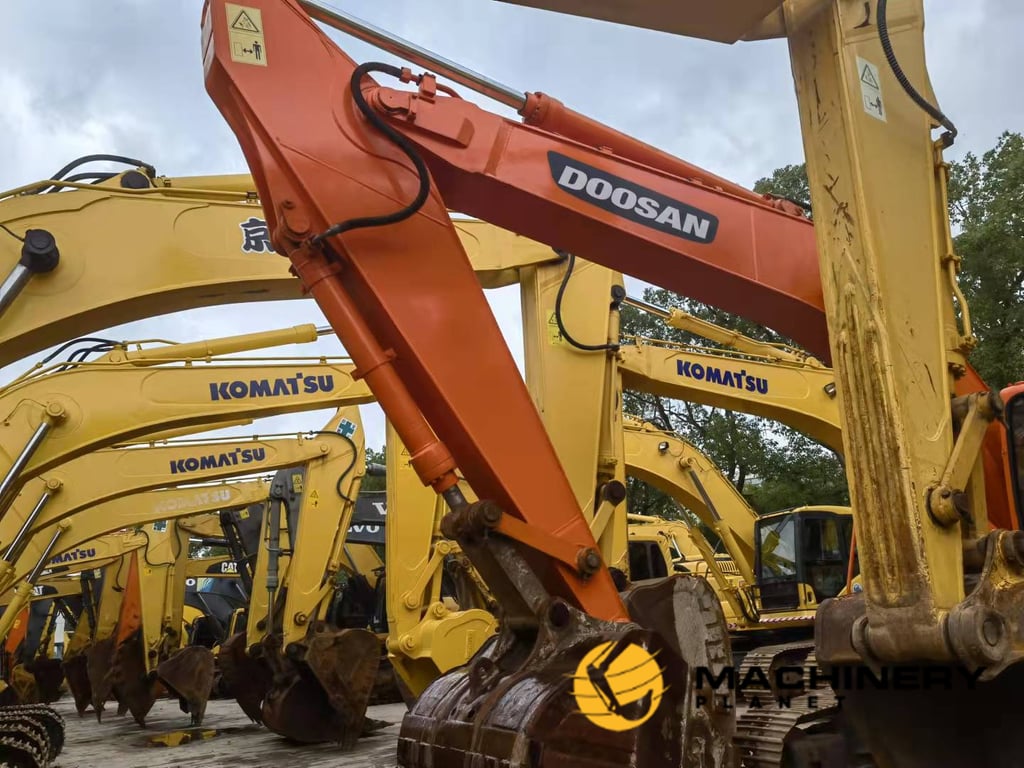 DOOSAN DH300LC-7 Used Crawler Excavator Hot Sale DH300LC-7 2019 1 Crawler Excavators image 2