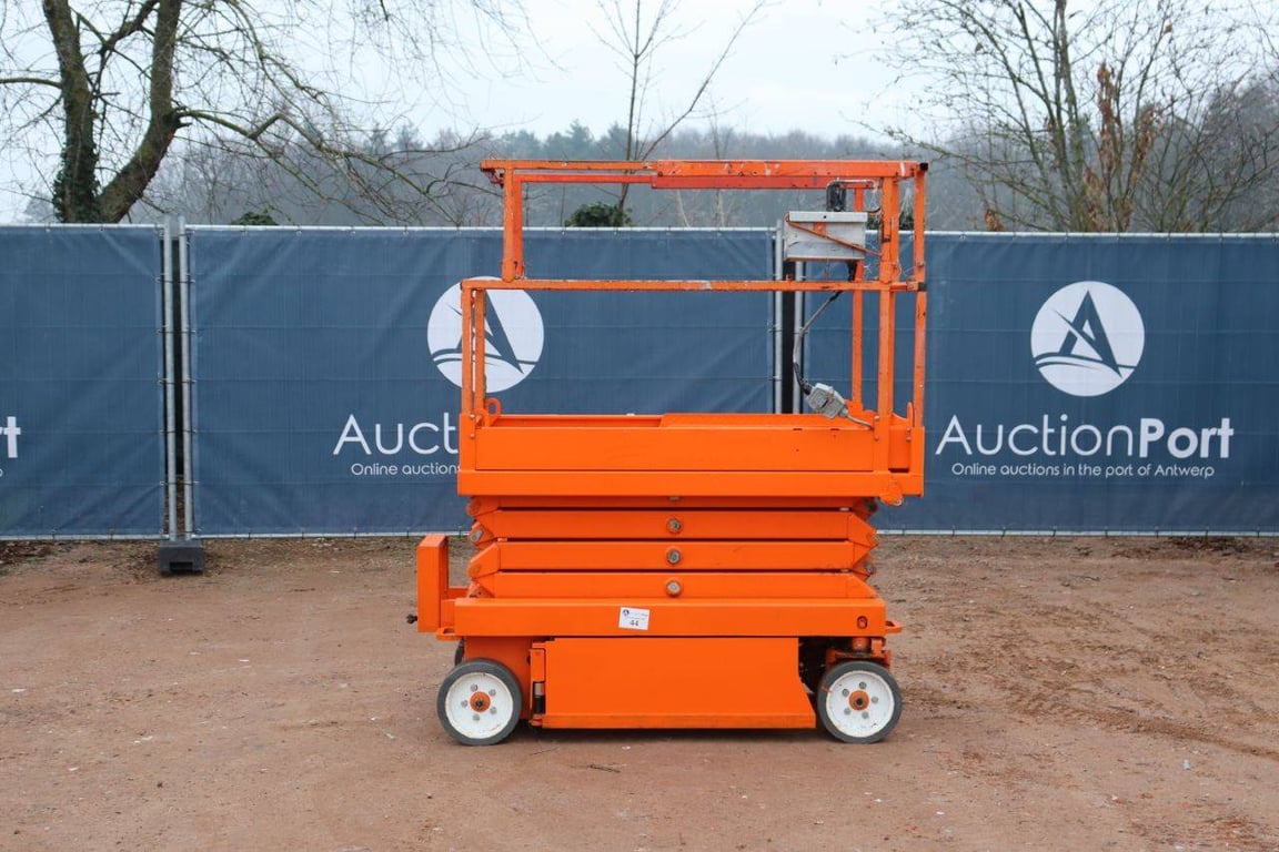 Scissor Lift Skyjack SJ3219 Electric 7.8m 2015 2015 SJ3219 2015 1 Scissor Lifts image 2