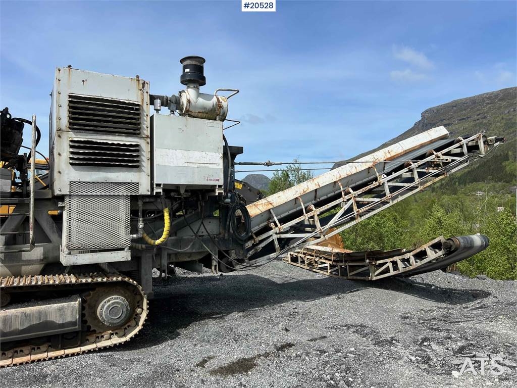 Haahjem ctc 110 crusher w/side conveyor and screen. WATCH 1986 20528 Haahjem ctc 110 crusher w/side conveyor and screen. W...