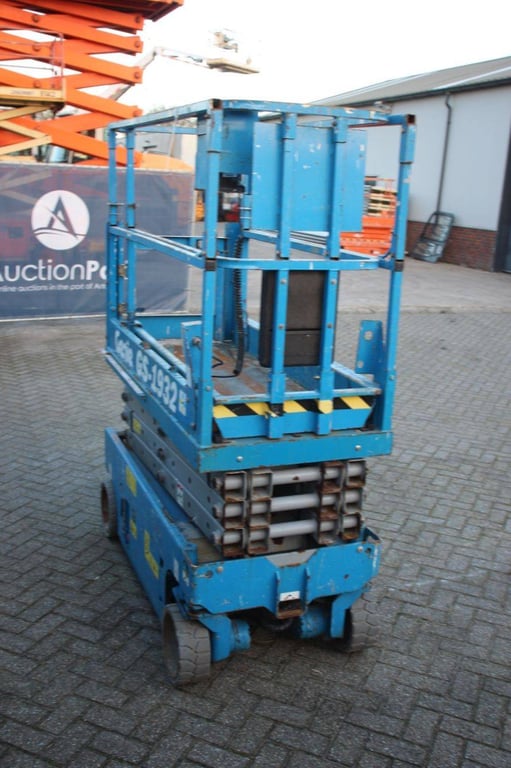 Scissor lift Genie GS-1932 Electric 7.8m 2006 2006 GS-1932 2006 1 Scissor Lifts image 6