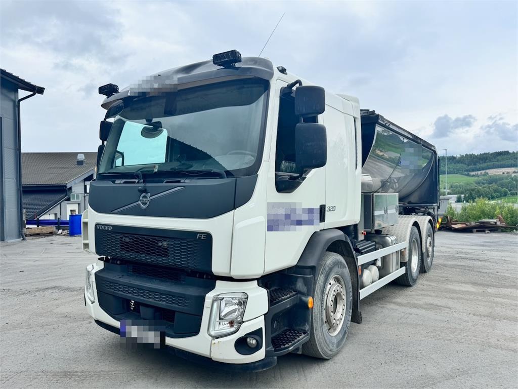 Volvo FE320 6x2 Asphalt Spreader. 68,000 km! 2018 20807 FE320 6x2 Asphalt Spreader. 68,000 km! 2018 1 Tipper trucks image 2