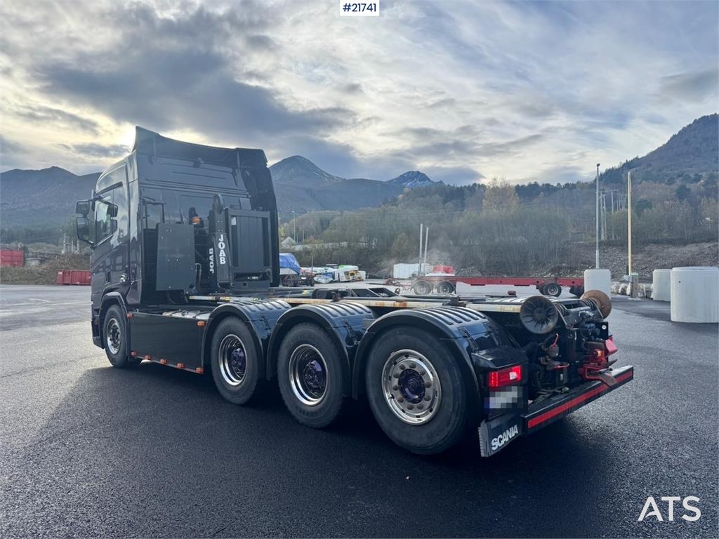 Scania R580 Tridem Hooklift w/ Crane hydraulics. Freshly 2018 21741 R580 Tridem Hooklift w/ Crane hydraulics. Freshly 2018...