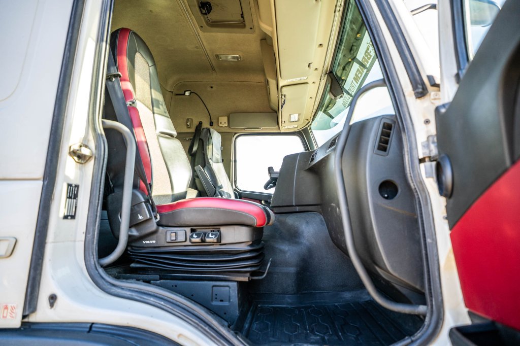 VOLVO FMX 460 GLOB + HYDR 2016 E64850 FMX 460 GLOB + HYDR 2016 1 image 14
