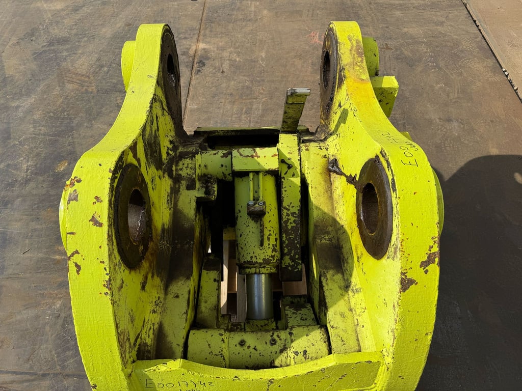 Caterpillar 352F Miller Pin-On Quick Coupler 70001781 352F Miller Pin-On Quick Coupler 1 image 4