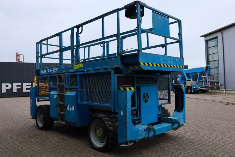 Genie GS4390 Diesel, 4x4 Drive, 15m Working Height, 680k 2012 GENIE - GS4390 - 63307 GS4390 Diesel, 4x4 Drive, 15m Working...