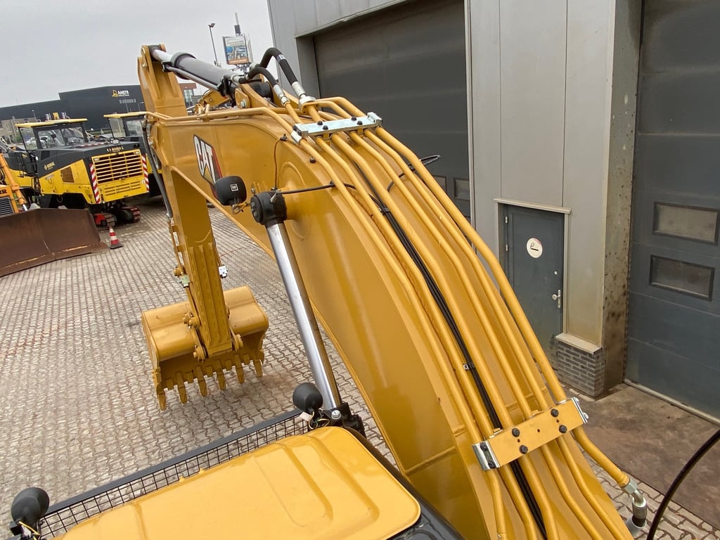 Caterpillar 323D3 2022 00031404 323D3 2022 0 image 9