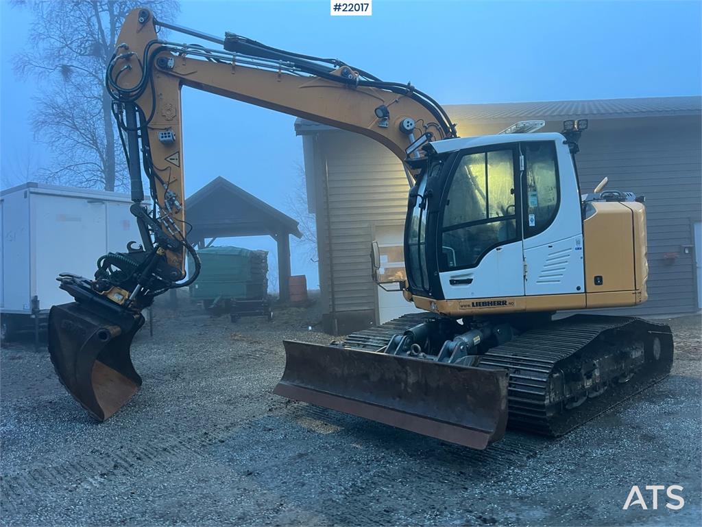 Liebherr R914 k STD excavator w/ rototilt, sanding bucket a 2018 22017 R914 k STD excavator w/ rototilt, sanding bucket a ...