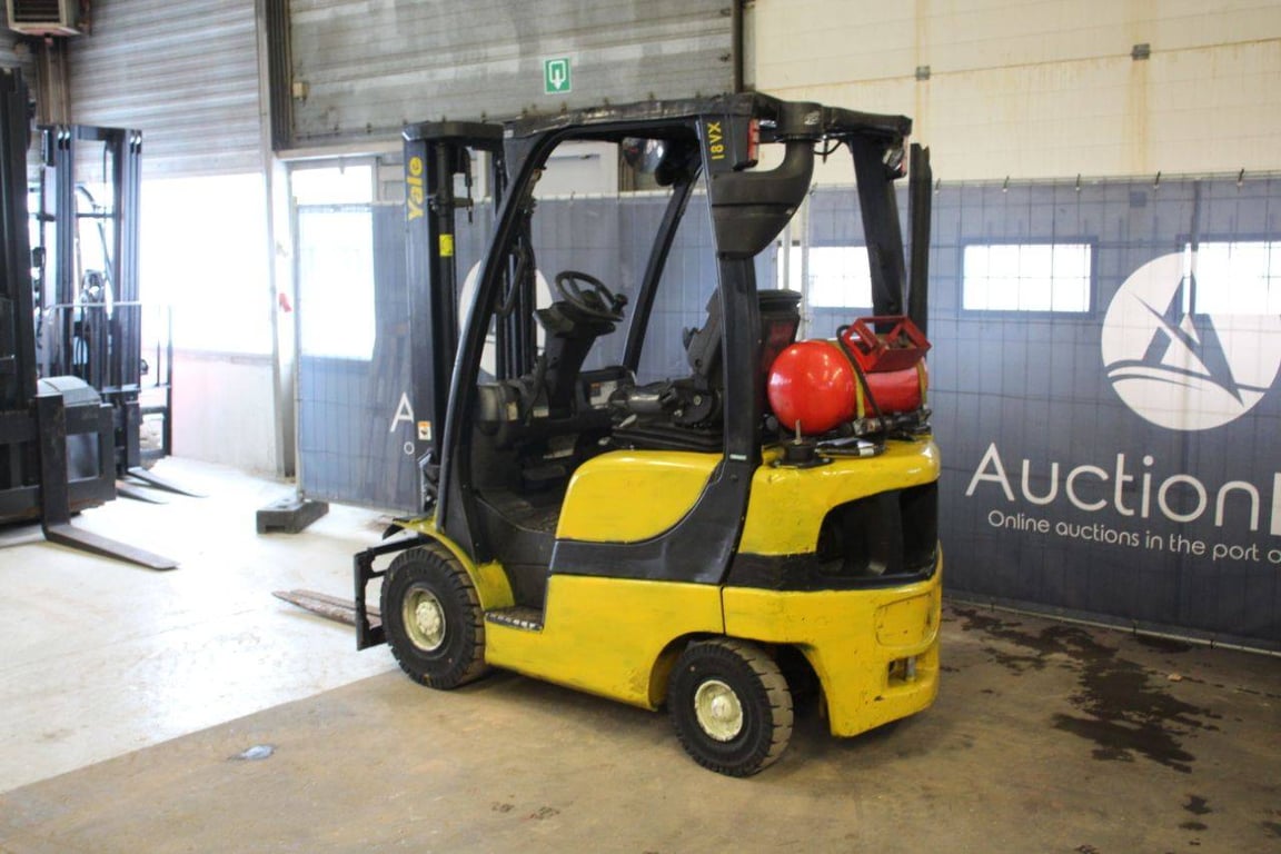 Forklift Yale GLP18VXV2175 LPG 1750kg 3.33m 2020 2020 GLP18VXV2175 2020 1 Forklift image 3