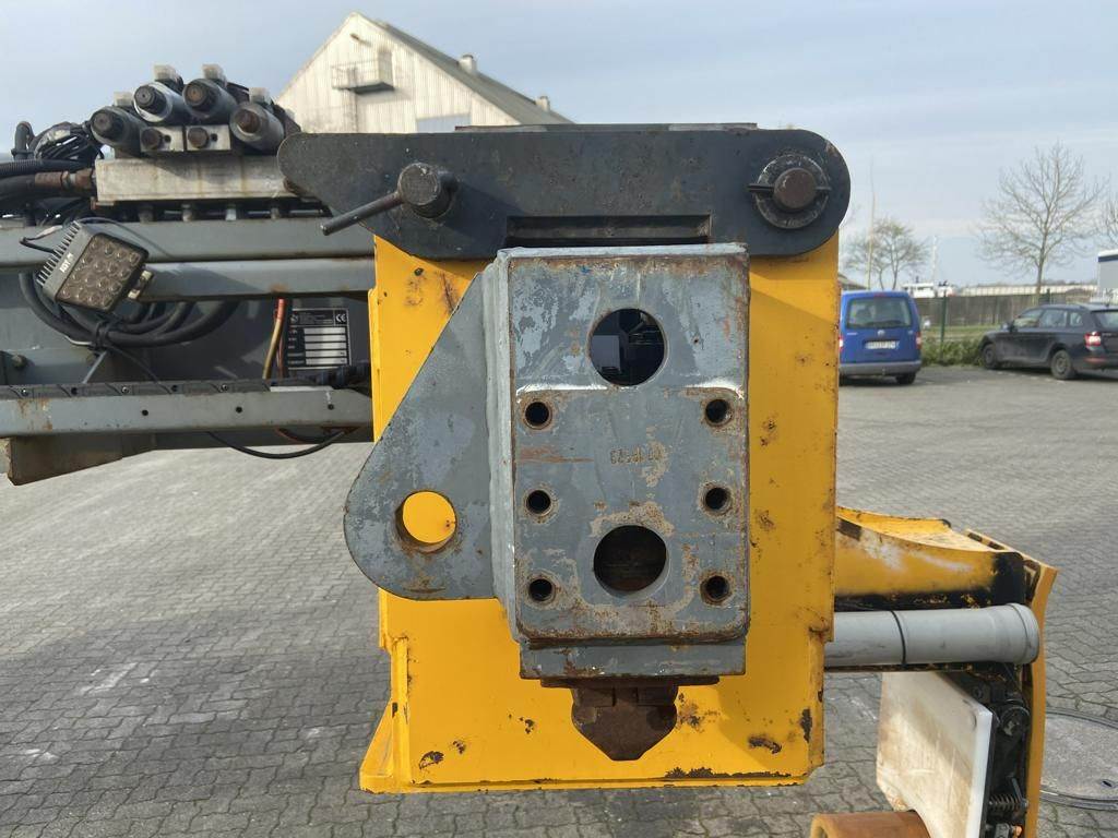 Seith Pipehandling Reachstacker 15036 2009 DIV1316a Seith Pipehandling Reachstacker 15036 2009 1 image 6