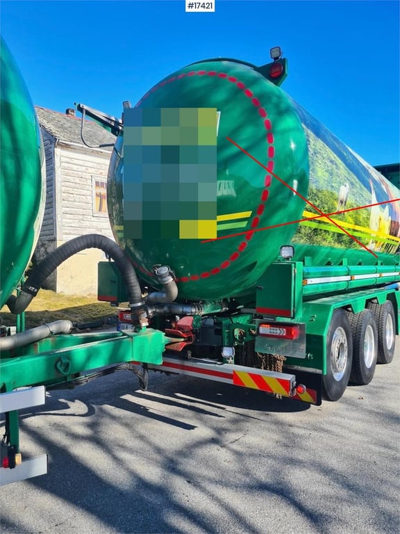 Volvo FH 8x4 Chassis SEE VIDEO 2017 17421 FH 8x4 Chassis SEE VIDEO 2017 1 image 2