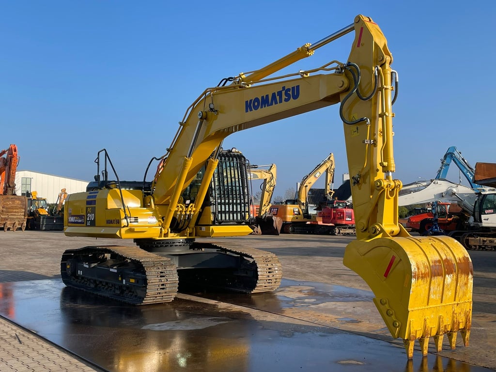 Komatsu PC210LC-10MO 2025 00033625 PC210LC-10MO 2025 0 image 7