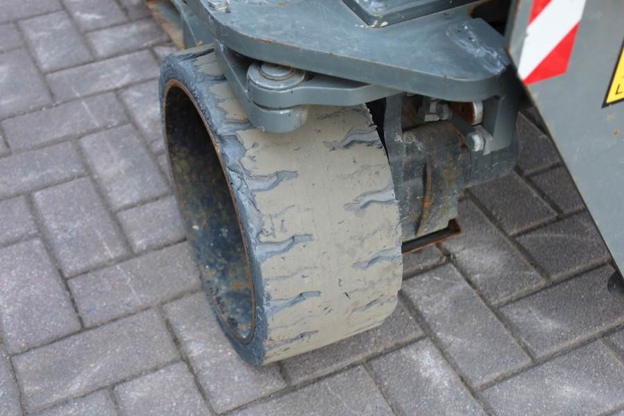 Holland Lift Ecostar HL-11812 Electric, 14m Working Height, 300 2013 HOLLAND LIFT - Ecostar HL-11812 - 63481 Holland lift ...
