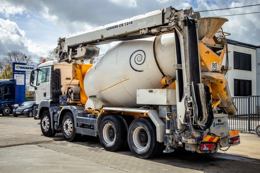 MAN TGS 32.400BB+LIEBHERR 8M³+BAND/TAPIS 16m 2014 E59799 TGS 32.400BB+LIEBHERR 8M³+BAND/TAPIS 16m 2014 1 image 7