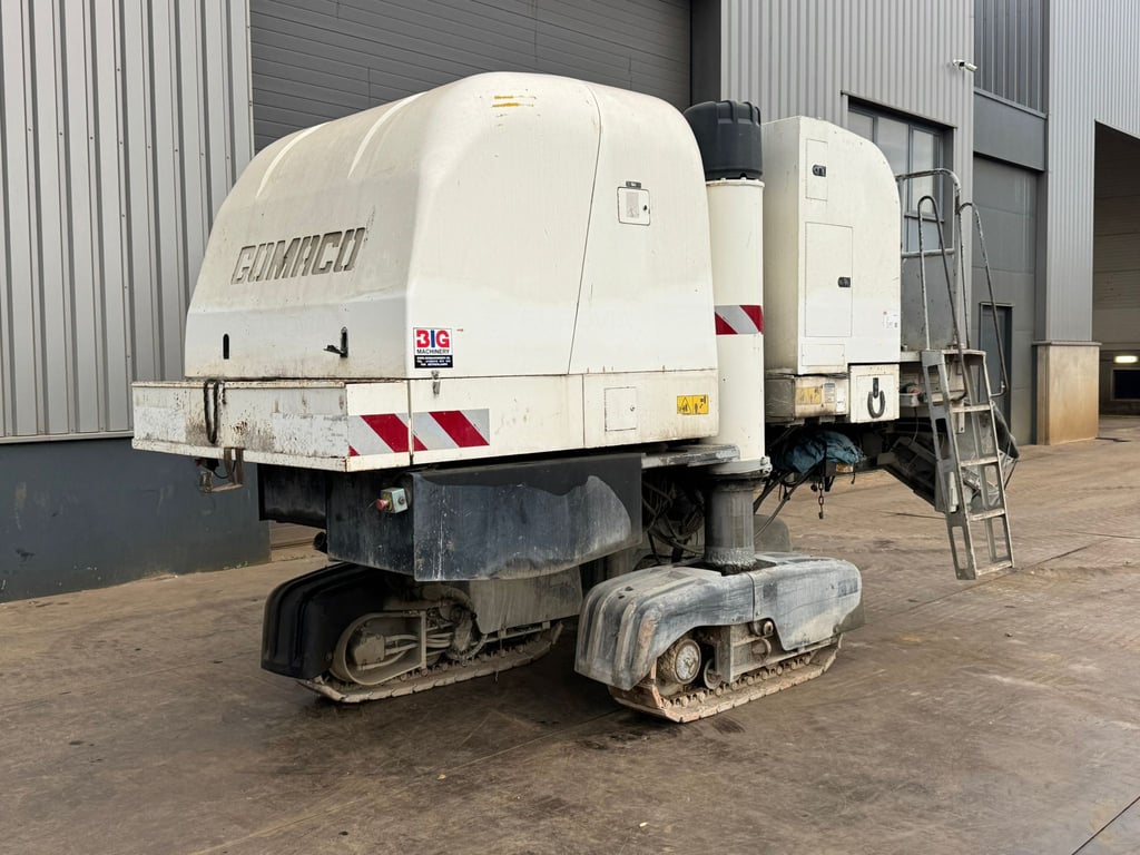 Gomaco GT3400 Concrete Slipform Paver 2010 00033427 GT3400 Concrete Slipform Paver 2010 1 Concrete Pumps Truck image 6