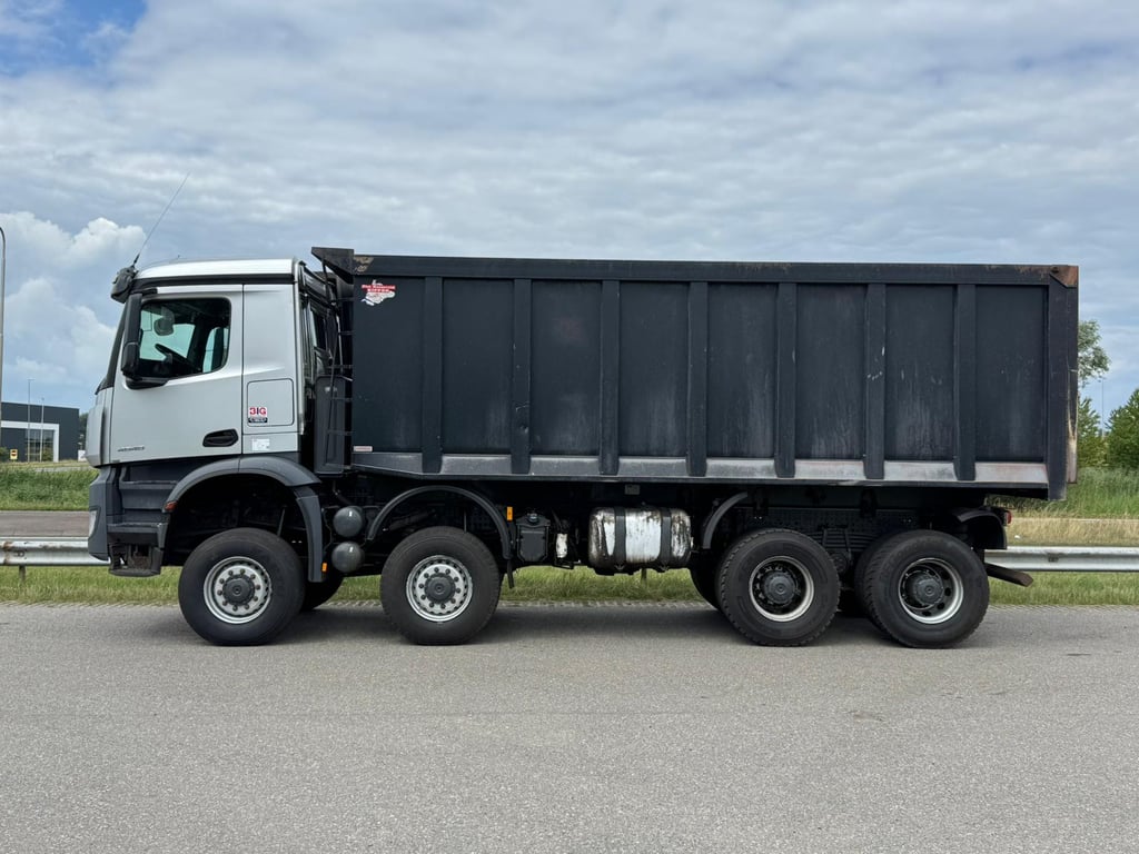 MercedesBenz Arocs 4848 8x8 tipper 2019 00033496 MercedesBenz Arocs 4848 8x8 tipper 2019 1 Tipper trucks image 2