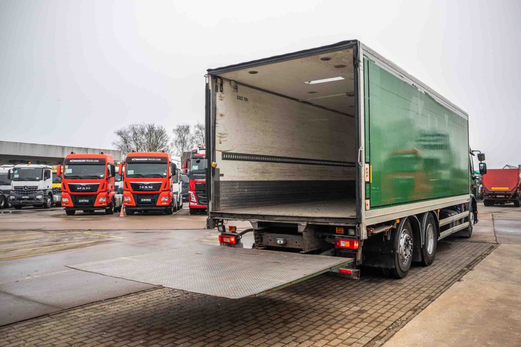 VOLVO FE 300-6x2 2009 E63304 FE 300-6x2 2009 1 image 4
