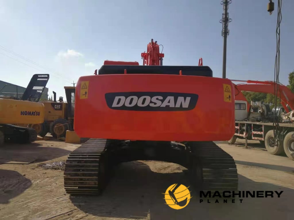 DOOSAN DH220LC Used Crawler Excavator Hot Sale DH220LC 2019 1 Crawler Excavators image 2