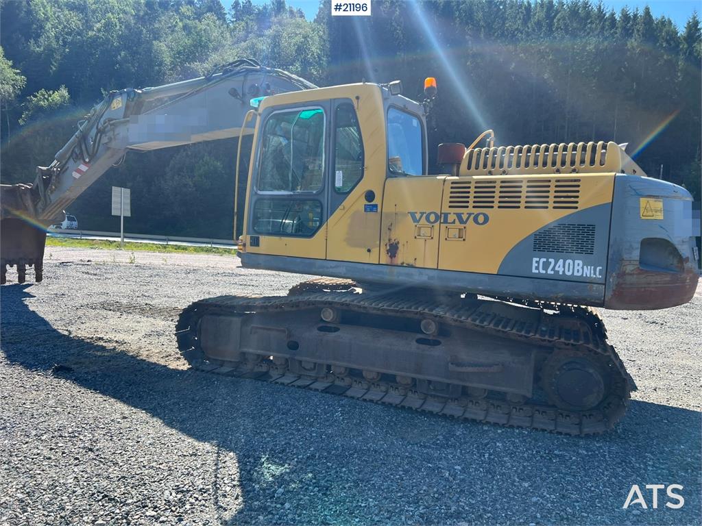 Volvo EC240 nlc Excavator w/ bucket WATCH VIDEO 2005 21196 EC240 nlc Excavator w/ bucket WATCH VIDEO 2005 1 Crawler Excava...