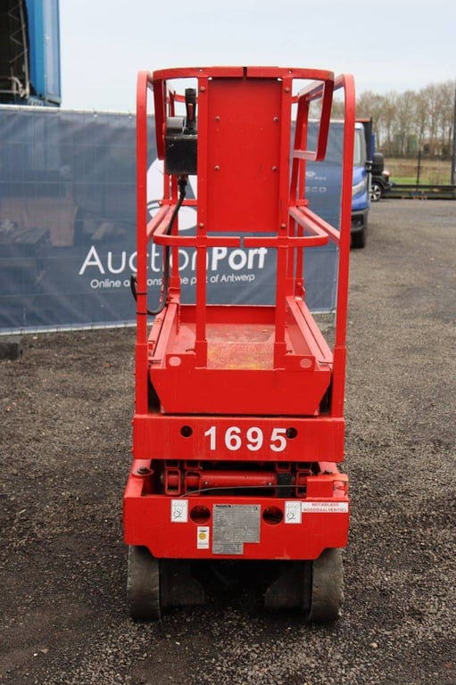 Scissor lift Haulotte Optimum 6 Electric 6.45m 2009 2009 Optimum 6 2009 1 Scissor Lifts image 8
