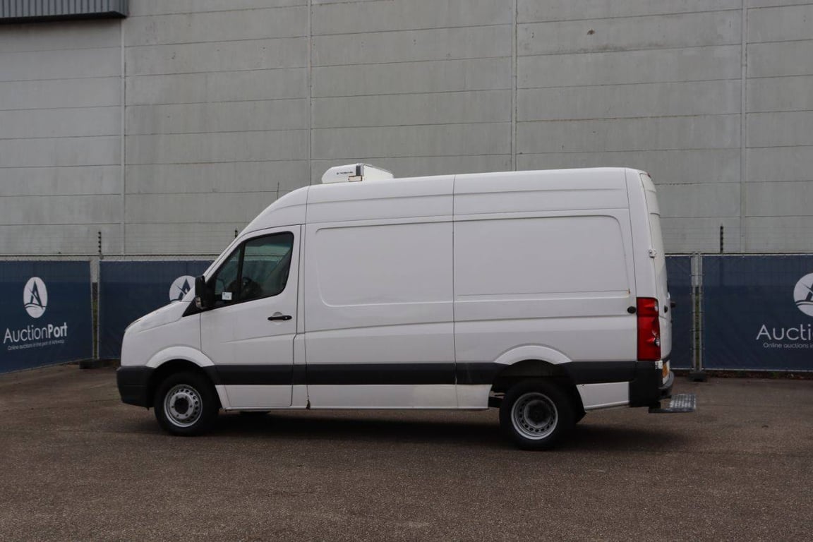 Refrigerated van Volkswagen Crafter Diesel 2013 2013 Volkswagen Crafter 2013 1 image 3