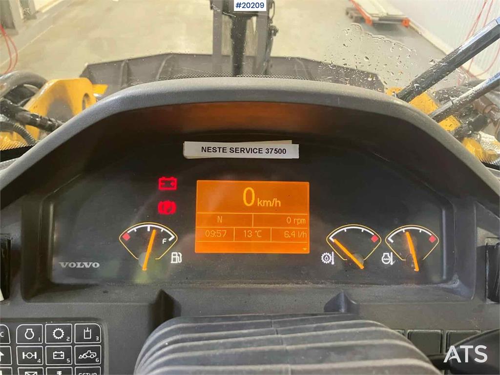 Volvo L70F wheel loader w/ bucket from 2021 2008 20209 L70F wheel loader w/ bucket from 2021 2008 1 Wheel Loaders image 7