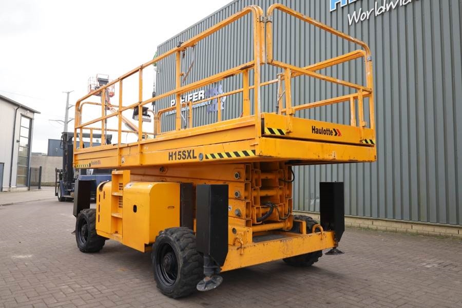 Haulotte H15SXL Diesel, 4x4 Drive, 15m Working Height, 500k 2011 HAULOTTE - H15SXL - 63129 H15SXL Diesel, 4x4 Drive, 15m W...