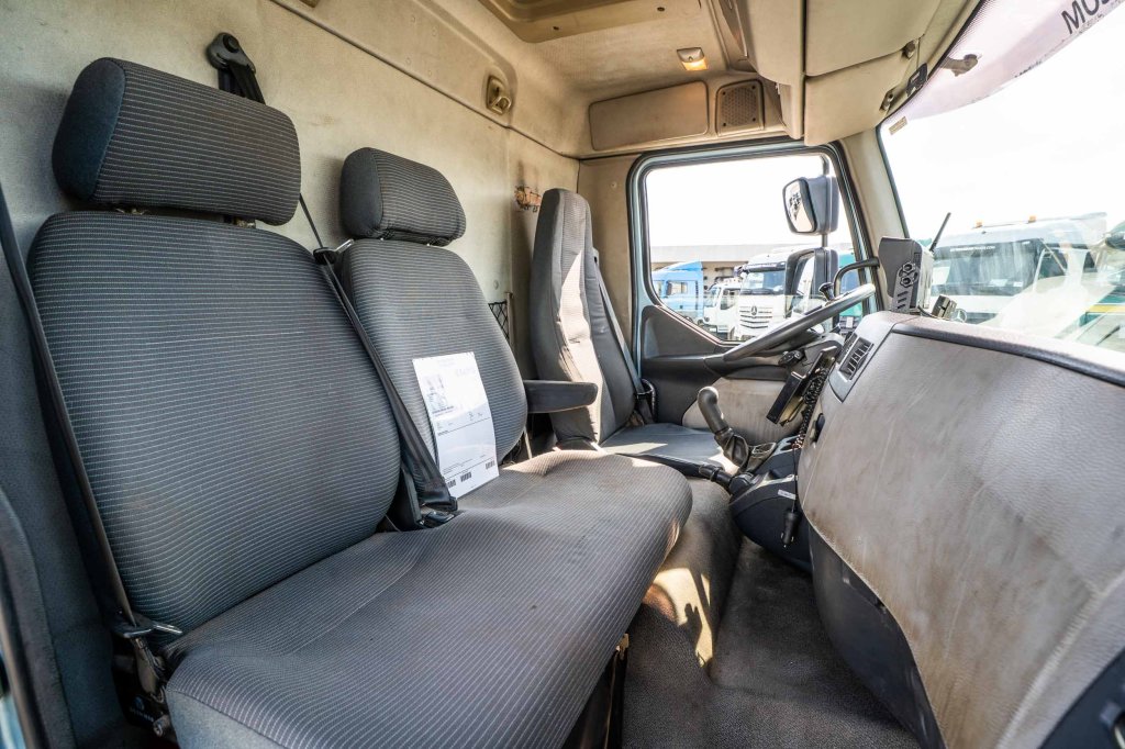 VOLVO FL 240 (18t) + DHOLLANDIA 1.5T 2006 E64313 FL 240 (18t) + DHOLLANDIA 1.5T 2006 1 image 10