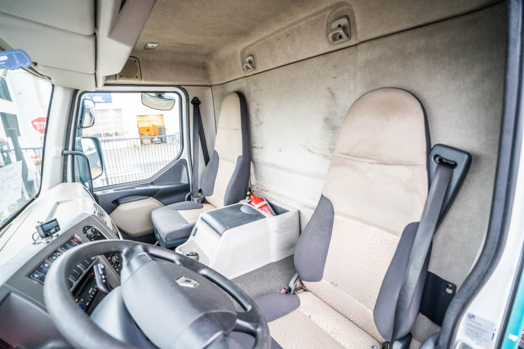 RENAULT MIDLUM 270 DXI + MAGYAR ALU 11000L+5COMP. 2007 E64987 Renault MIDLUM 270 DXI + MAGYAR ALU 11000L+5COMP. 2007 1 ima...