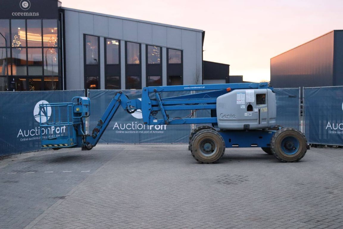 Genie Z45/25J Diesel 16m Articulated Boom Lift 2000 2000 Z45/25J 2000 1 image 2