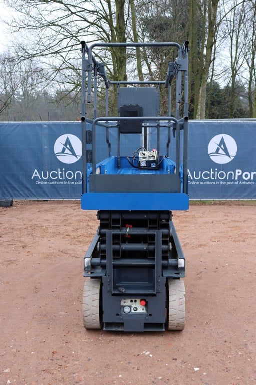 Scissor lift Aichi Electric 1 Scissor Lifts image 8