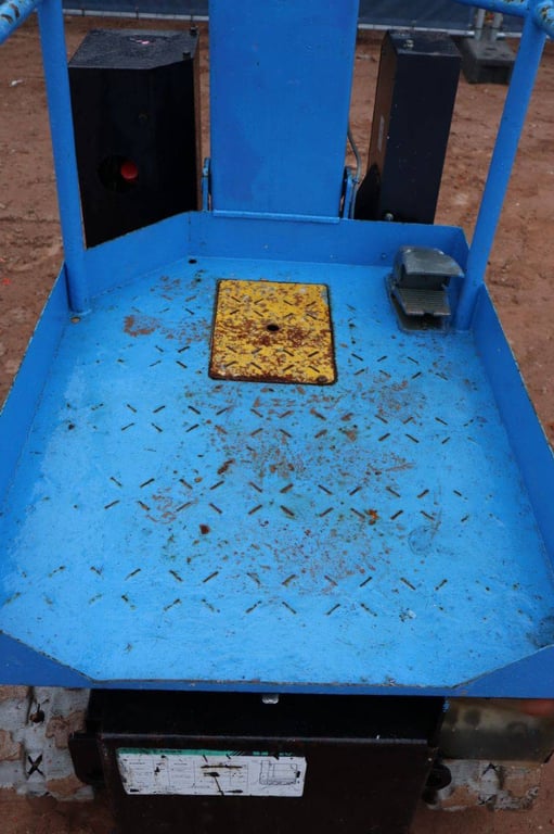 Mast lift Aichi RM04B Electric 5.8m 2005 2005 RM04B 2005 1 image 10