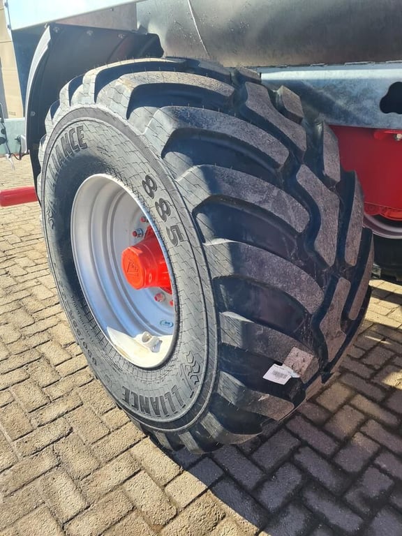 Vaia waterwagen MB 100 2024 9709 Vaia waterwagen MB 100 2024 0 image 13