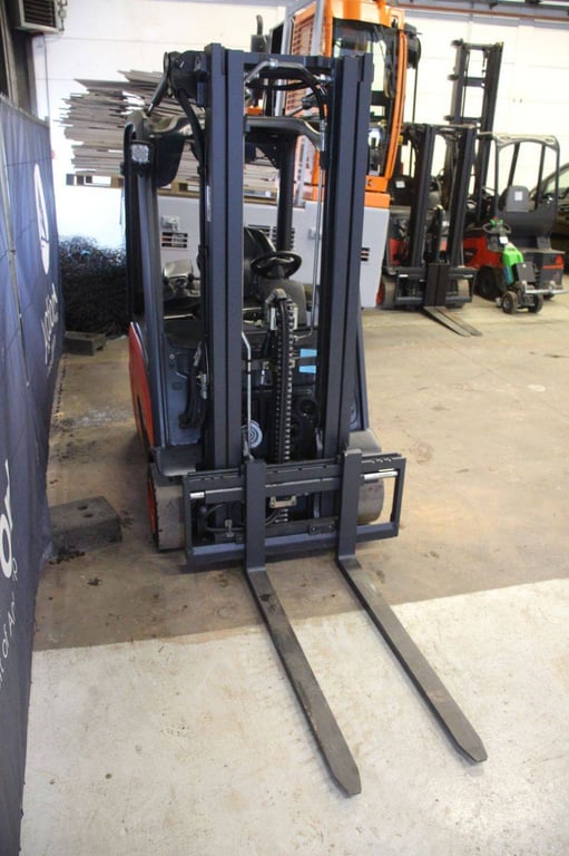 Forklift Linde E16 Electric 1600kg 4.62m E16 1 Forklift image 6
