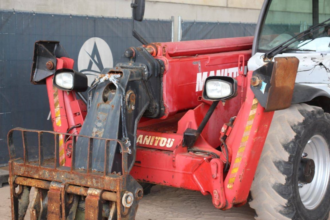 Manitou MT 1440 Telehandler Diesel 74.5kW 4000kg 14m 2011 2011 MT 1440 2011 1 image 10