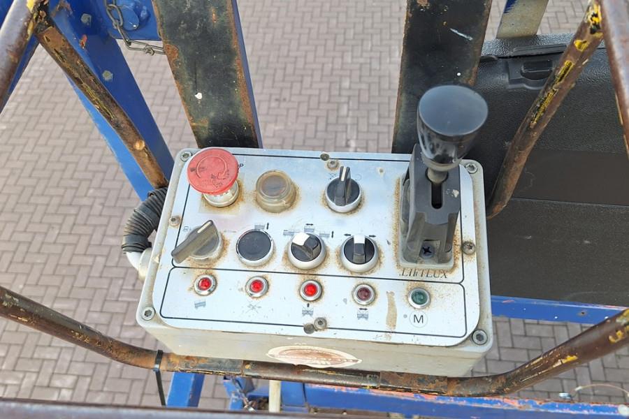 Liftlux SL205-25D4WDS/P Diesel, 4x4 Drive, Hydraulic Deck 2002 LIFTLUX - SL205-25D4WDS/P - 90387 Liftlux SL205-25D4WDS/P D...
