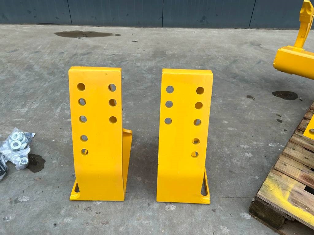 Komatsu D39 2025 905310 D39 2025 0 image 13