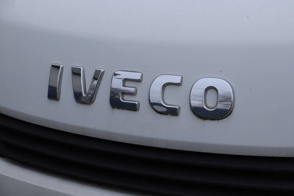 Iveco Daily 35S12 Diesel Box Truck 2016 2016 Daily 35S12 2016 1 image 9