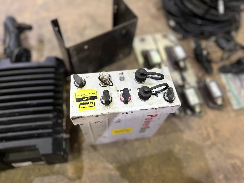 Leica Novatron MNS1250 GG GPS 907720 Leica Novatron MNS1250 GG GPS 1 image 14