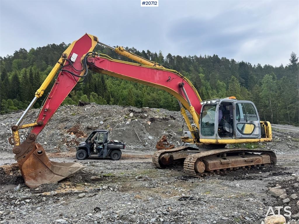 New Holland Kobelco E305B Crawler Excavator w/ Digger Bucket. 2008 20712 Kobelco E305B Crawler Excavator w/ Digger Bucket....